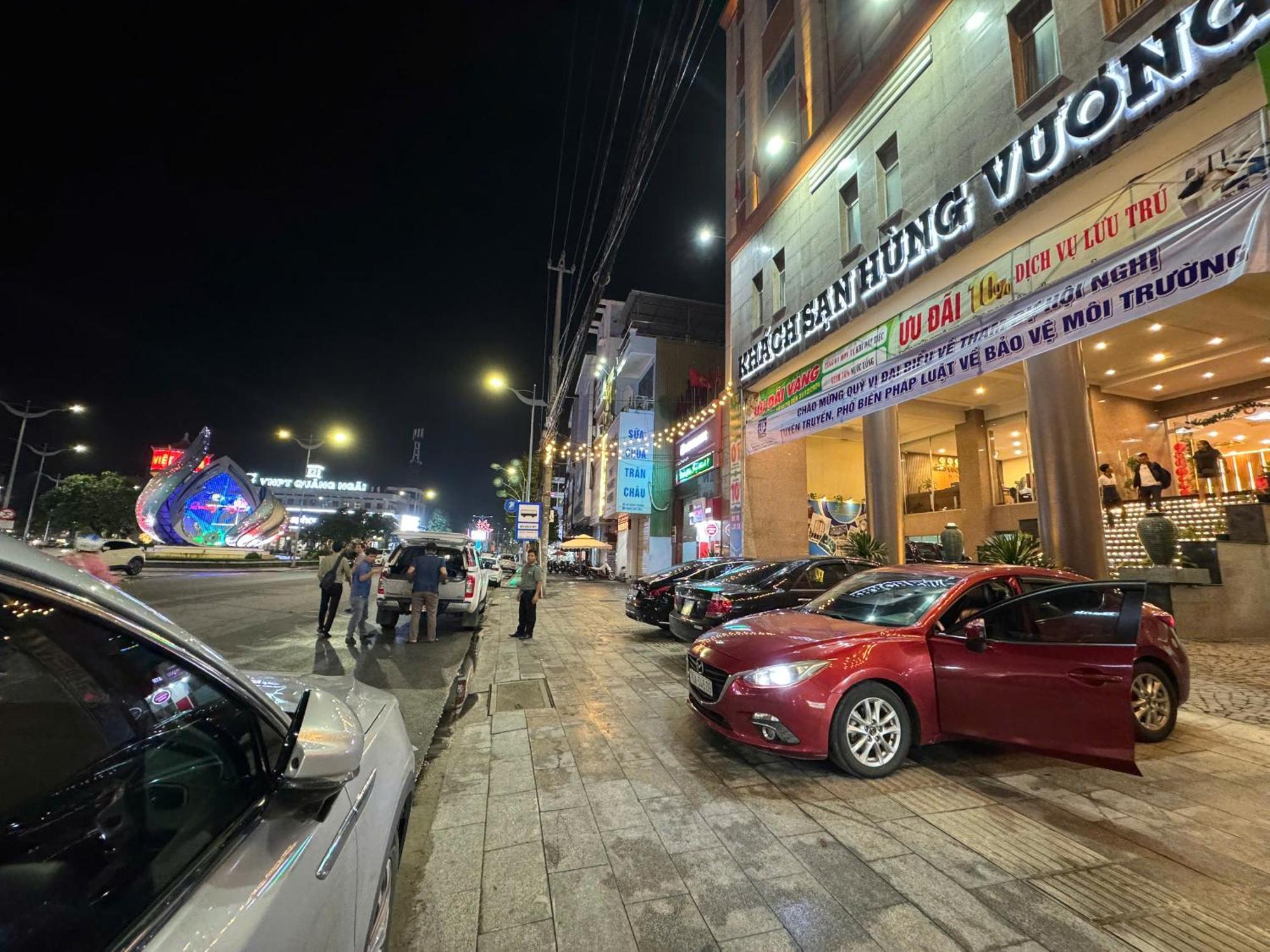 Hung Vuong Hotel Quảng Ngãi Exterior foto