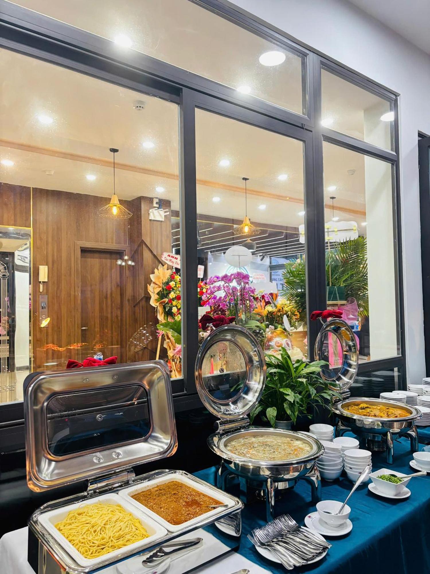 Hung Vuong Hotel Quảng Ngãi Exterior foto
